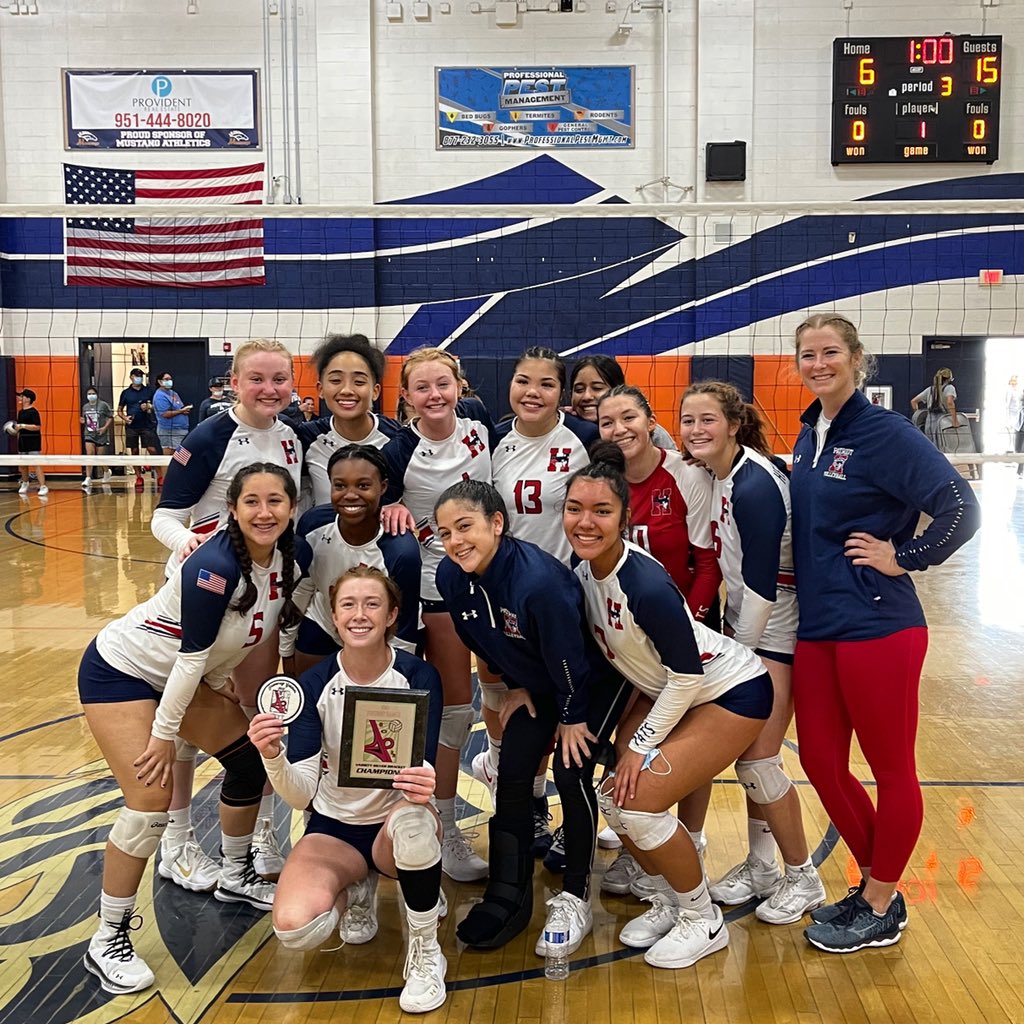 HeritageHS_VB's tweet photo. Pats fought hard this weekend to earn 1st place in the Silver Division at the Freeway Tournament 🏆 

#champs #weareheritage #hhslegacy https://t.co/S9Y7AcfWbo