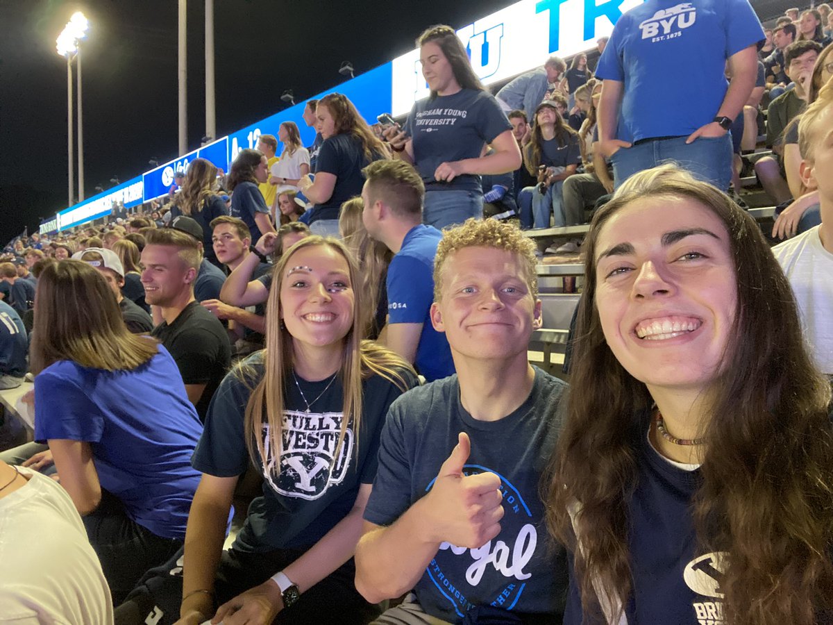 ameliadavis32's tweet photo. Portal RR, row 14, seat 32 #byufootball https://t.co/sfBT9tJvGI