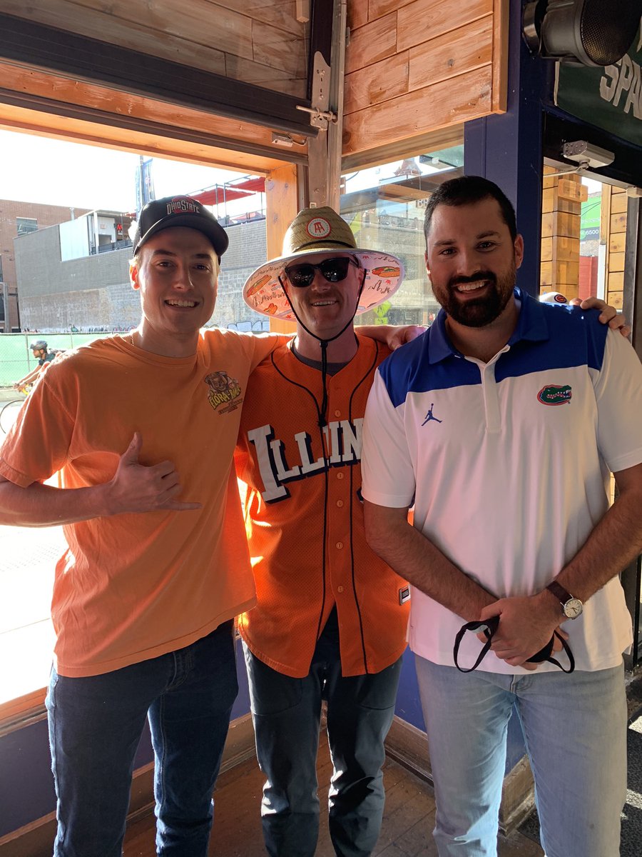 L_Steevy's tweet photo. @barstoolcarl great meeting you today my guy! https://t.co/PXSDHVYovV
