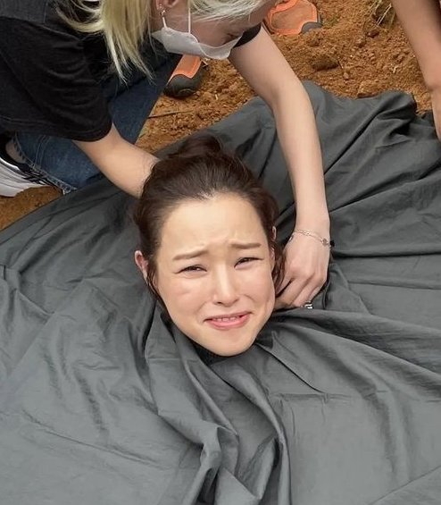 daheeverse's tweet photo. the things #leehoney did for this drama is rlly unthinkable lol 12.7% ratings is what she deserved!!

#onethewoman https://t.co/9wUz1PGEHH