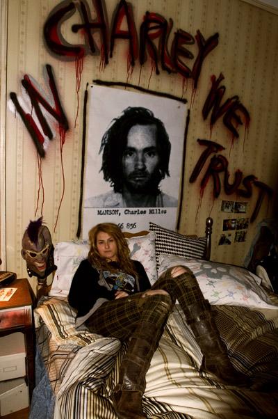 Angel Myers 🎃 / (Laurie Strode) / Radiant Parody (@radiantsurvives) on Twitter photo 