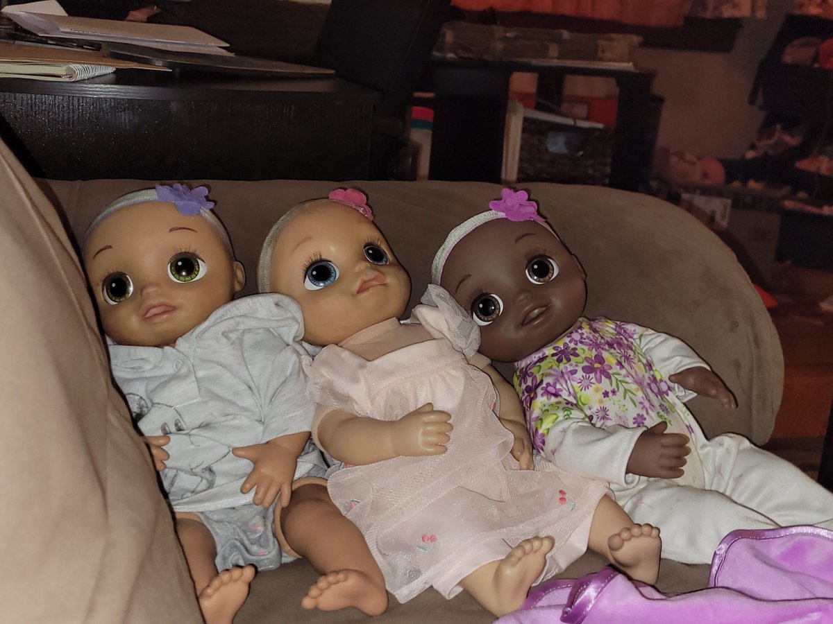 lizzyp224's tweet photo. Missed some of the show because my girl called me to show me her new baby. She finally found Sienna. Triplet to Ruby Tuesday and Hazel. #TakingtheReins https://t.co/jJvQsWCYTs