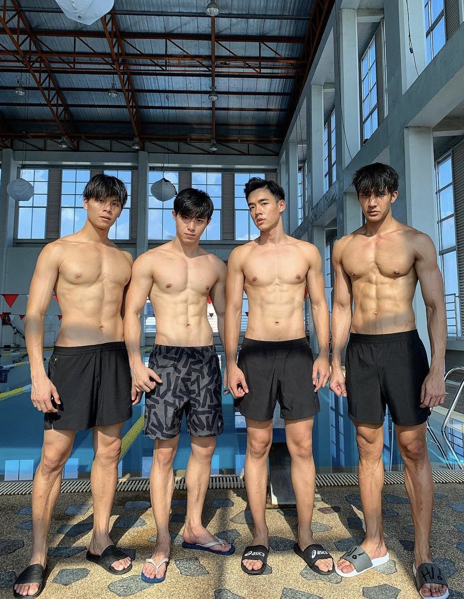 ansonleee's tweet photo. Hotties 🔥 https://t.co/rcc7eskB1I