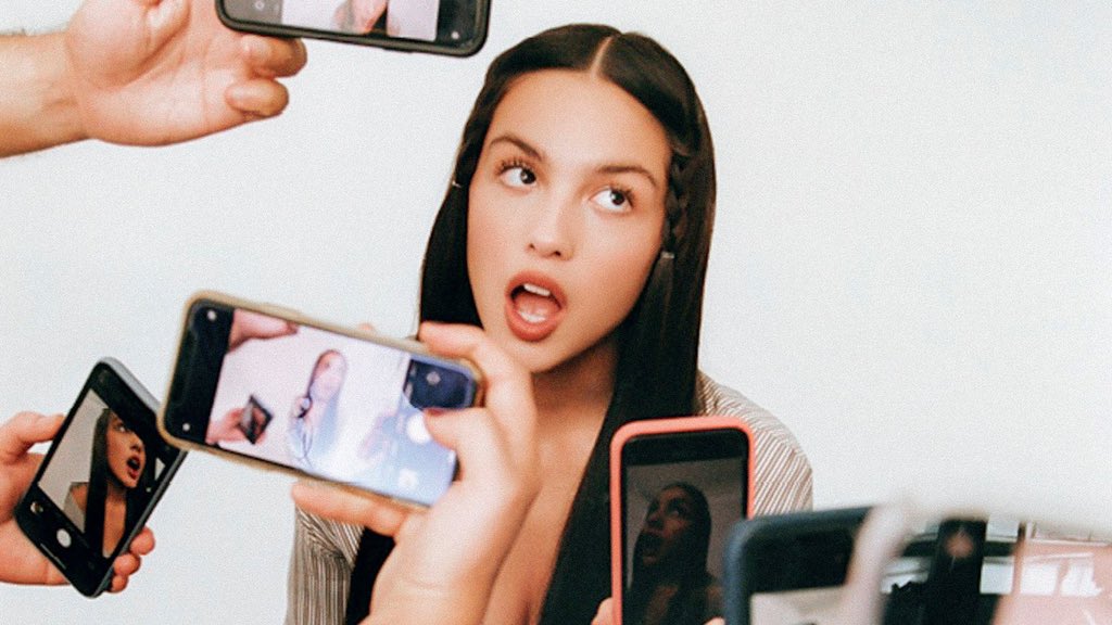 OLIVIA RODRIGO IS THE MOMENT