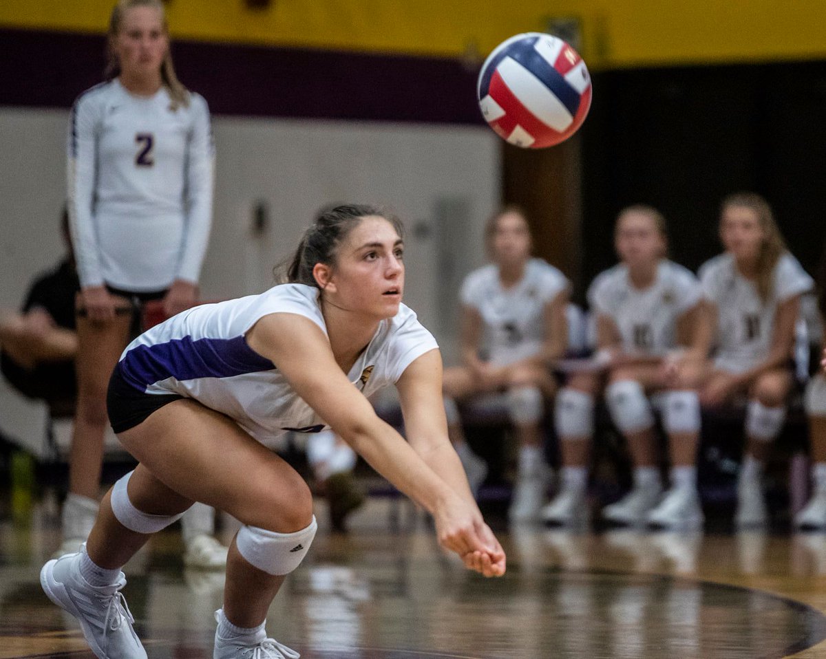 Pretty impressive 24 hours for Ike Athletics:
⚽️Huge win for soccer over Waukesha West!
🏈Big Homecoming football win over Pius!
🏃‍♀️1st place finishes for Faith Wehrman (varsity XC) &amp; Kylie Kwiatkowski (JV XC)!
🏐2nd place finish for girls VB at Whitefish Bay Invite!
#letsgoike