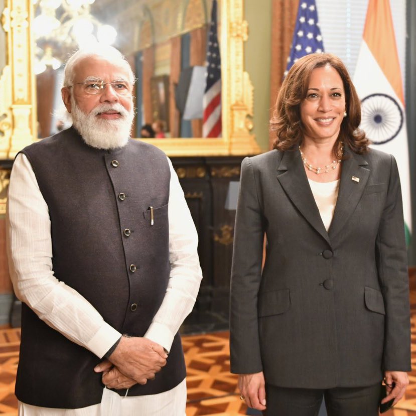 AjaatShatrruu's tweet image. It is common for CONgress Chamchas to criticise/abuse PM Modi when it comes to Modi Vs Rahul.

But when the *PM of India* is representing ‘OUR’ country on the World stage, how can abusing him be justified?

#ModiAtUNGA
#ModiUSVisit
#ModiHaiTohMumkinHai