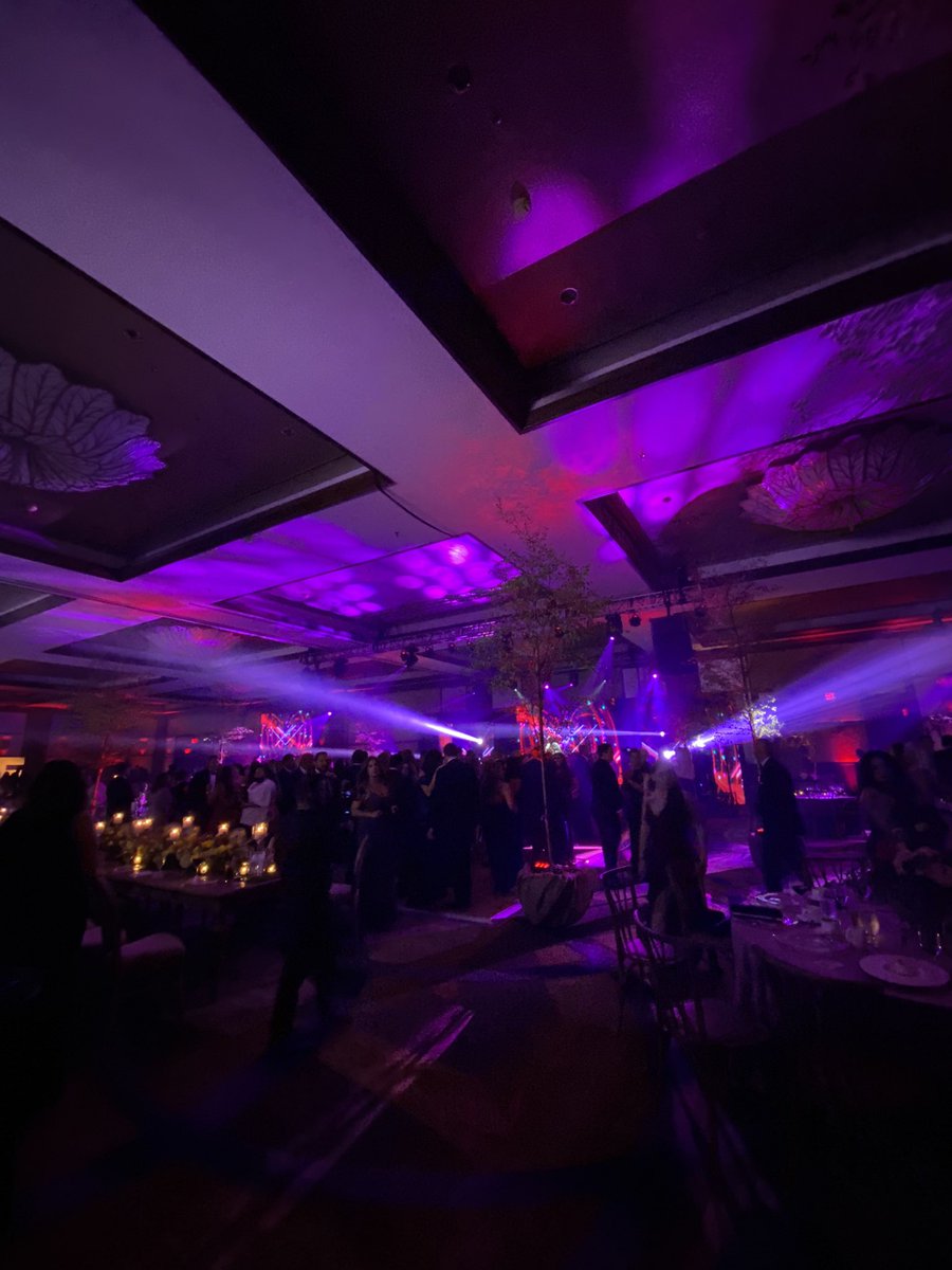 LiveLikeBella's tweet image. DJ Hiram rocking the house at our 6th Annual Bella’s Ball! What an amazing night honoring children battling cancer around the world!
#BellasBall2021