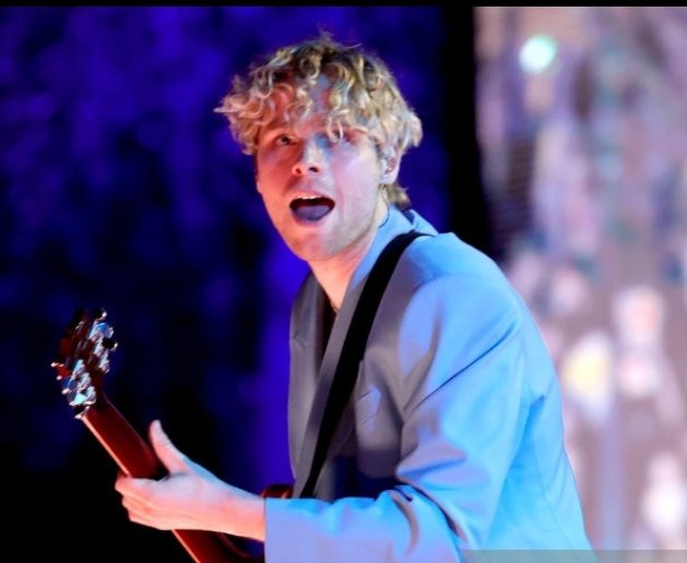 lietome_luke's tweet photo. LUKE HEMMINGS THE KING, THE LEGEND https://t.co/TrX2FhkF8q