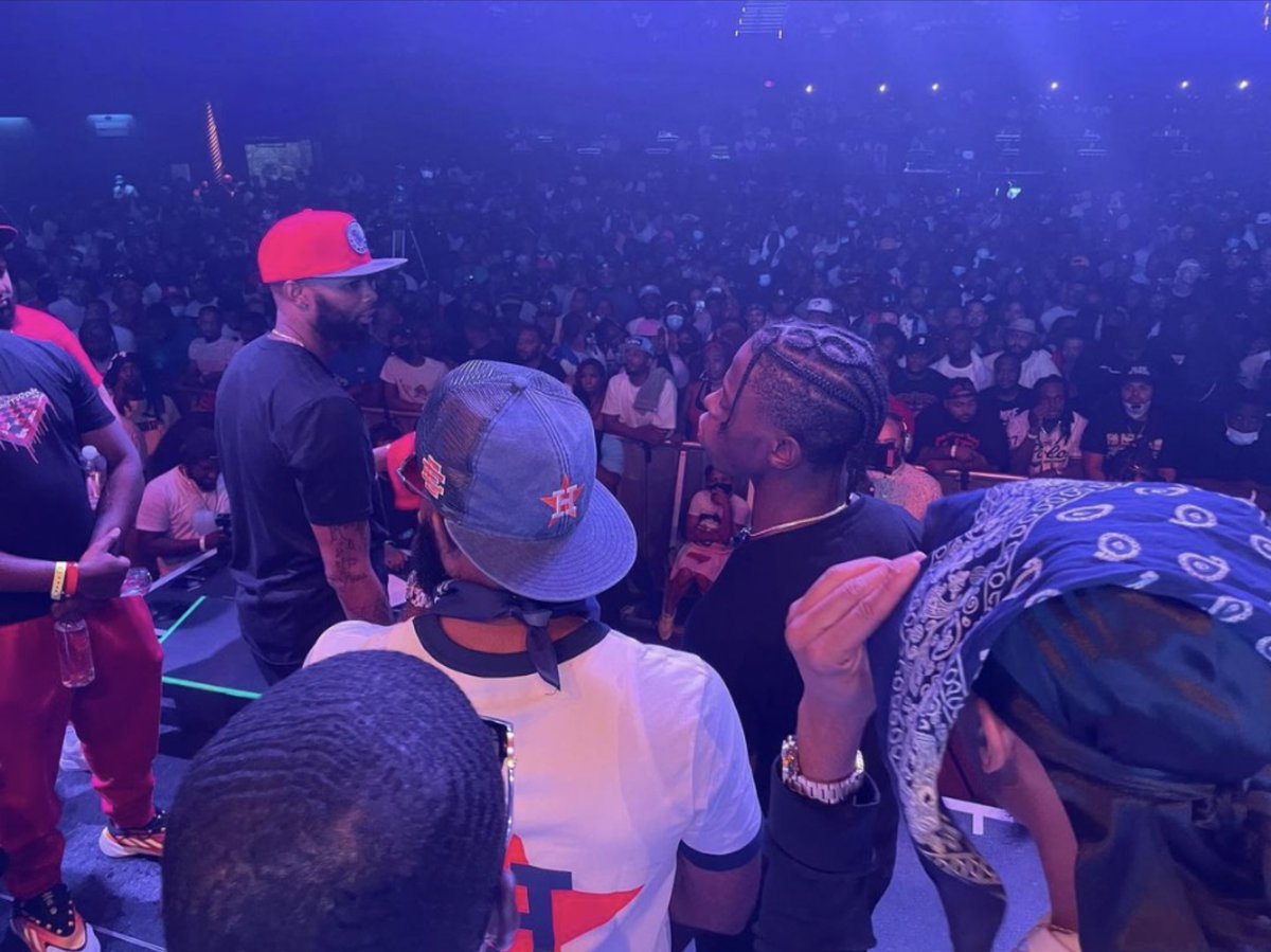 Chess vs Eazy the block captain def
Was battle of the night!!! Philly won tonight #SM11