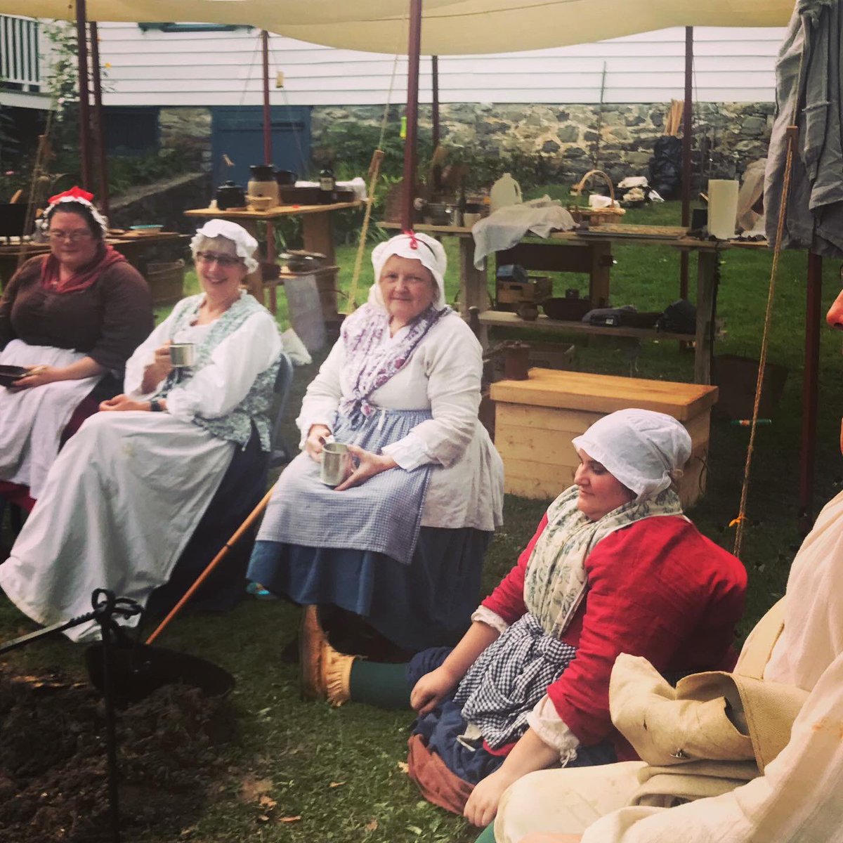 HistoryAtPlay's tweet photo. Come see us 2morro (Sunday) 10a-4p #brinckerhoffHouse #HistoricSite /#EastFishkillHistoricalSociety & meet #DeborahSamson in “A #Revolution of Her Own!” 2pET!
#rachelrevere #revolution #18thcenturyfashion #cooking #livinghistory #lovehistory #MakeHistory Photo: Al Pochek https://t.co/6kyOK0klF0