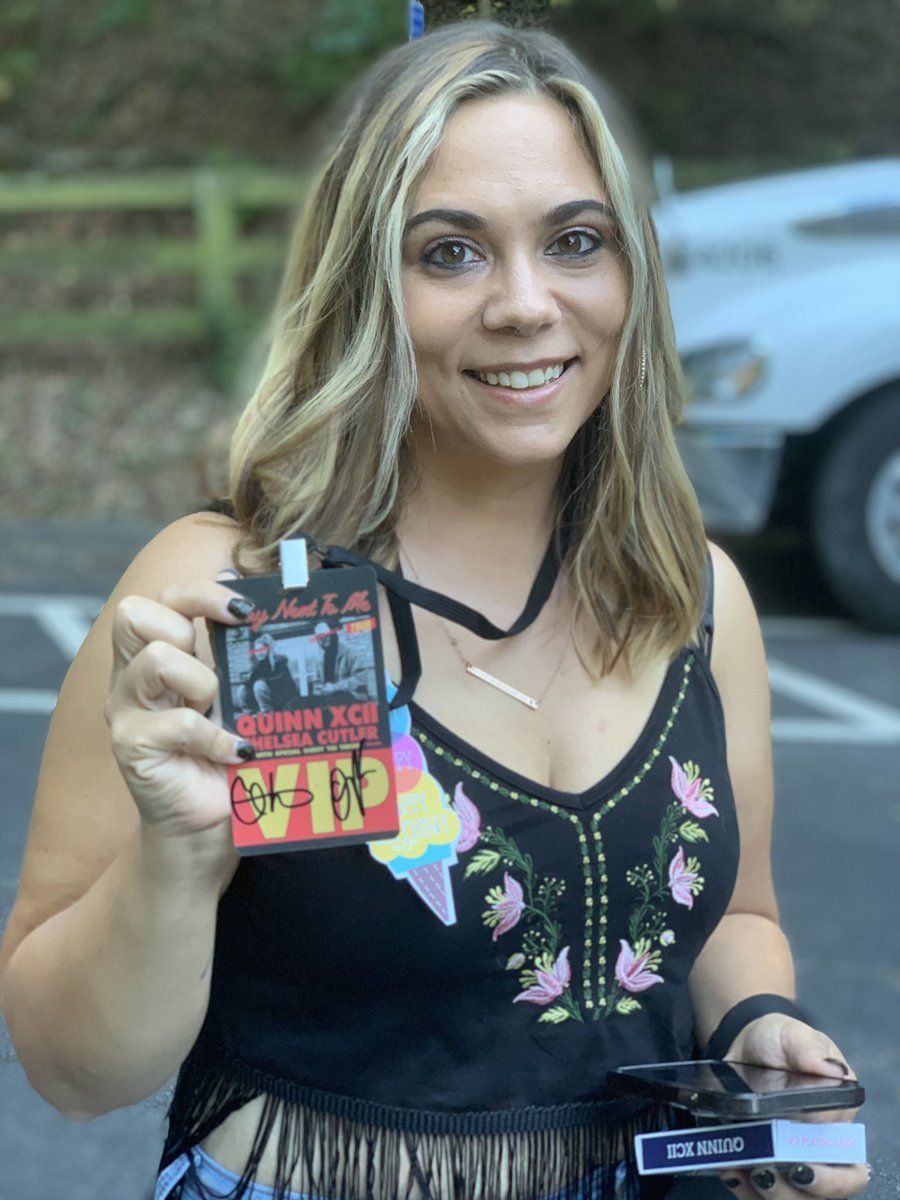 k_courtney's tweet photo. Thank you to @QuinnXCII and @chelseacutler for a great birthday two years in a row. From the meet n greet to a phenomenal show i am so thankful. Thanks for signing my birthday button bestie ❤️ #birthday #staynexttometour https://t.co/KyV4APbSJ7