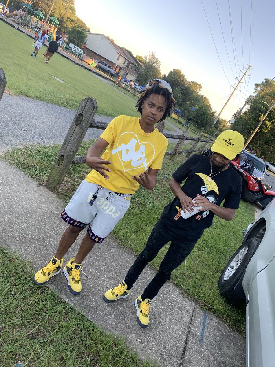 1PlayaPooh's tweet image. Gang University 🌙 #LLMOON