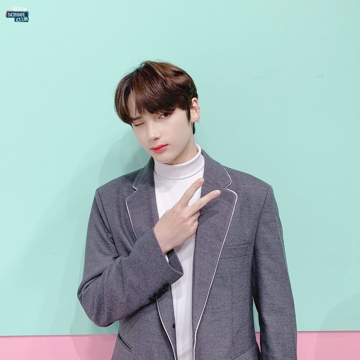txt_bighit_pic's tweet photo. #TOMORROW_X_TOGETHER
#TXT_ASC #TXT 🐧#HUENINGKAI
©~arirang_ASC
https://t.co/3C4yB1OeQj