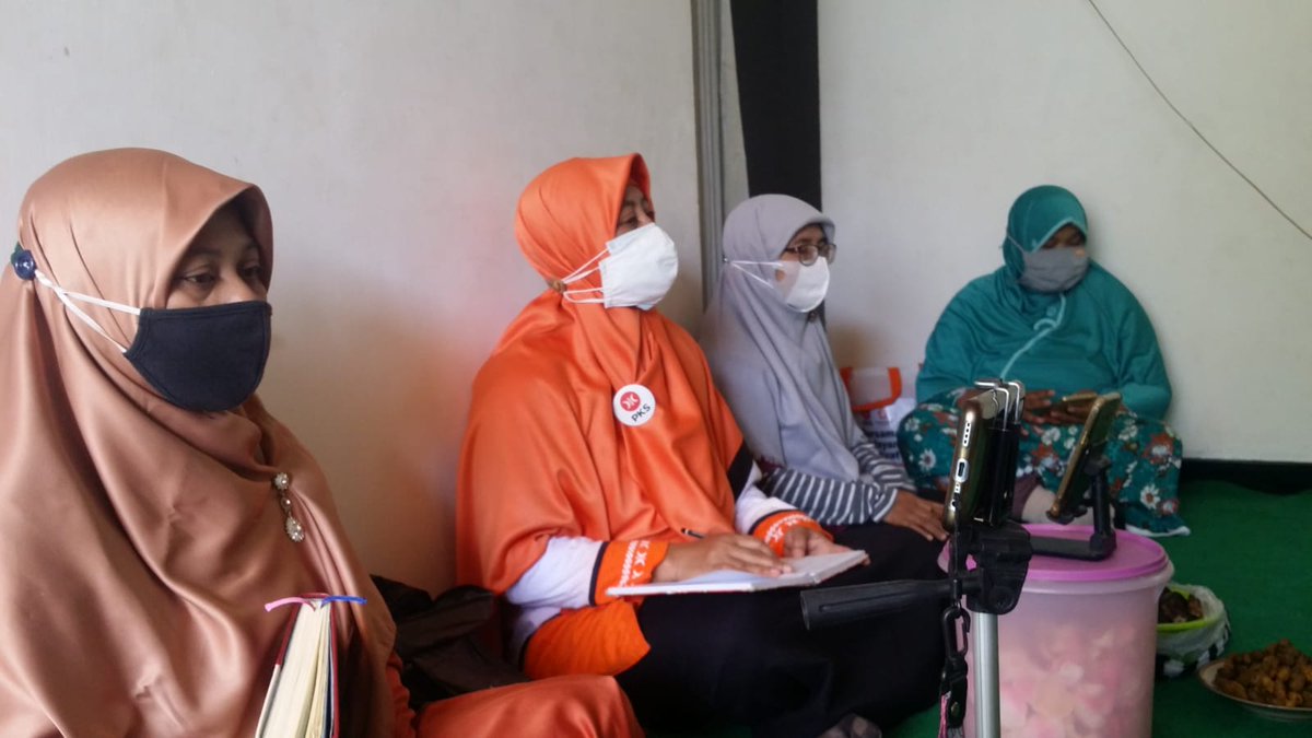 pksblitar's tweet photo. Terima kasih atas antusiasme peserta Pelatihan "Optimasi Sosial Media untuk Kemenangan Dakwah" dalam rangka peningkatan kapasitas anggota perempuan PKS di Blitar. #bpkkblitar #pkap #pksblitar https://t.co/7Mn3a914gT