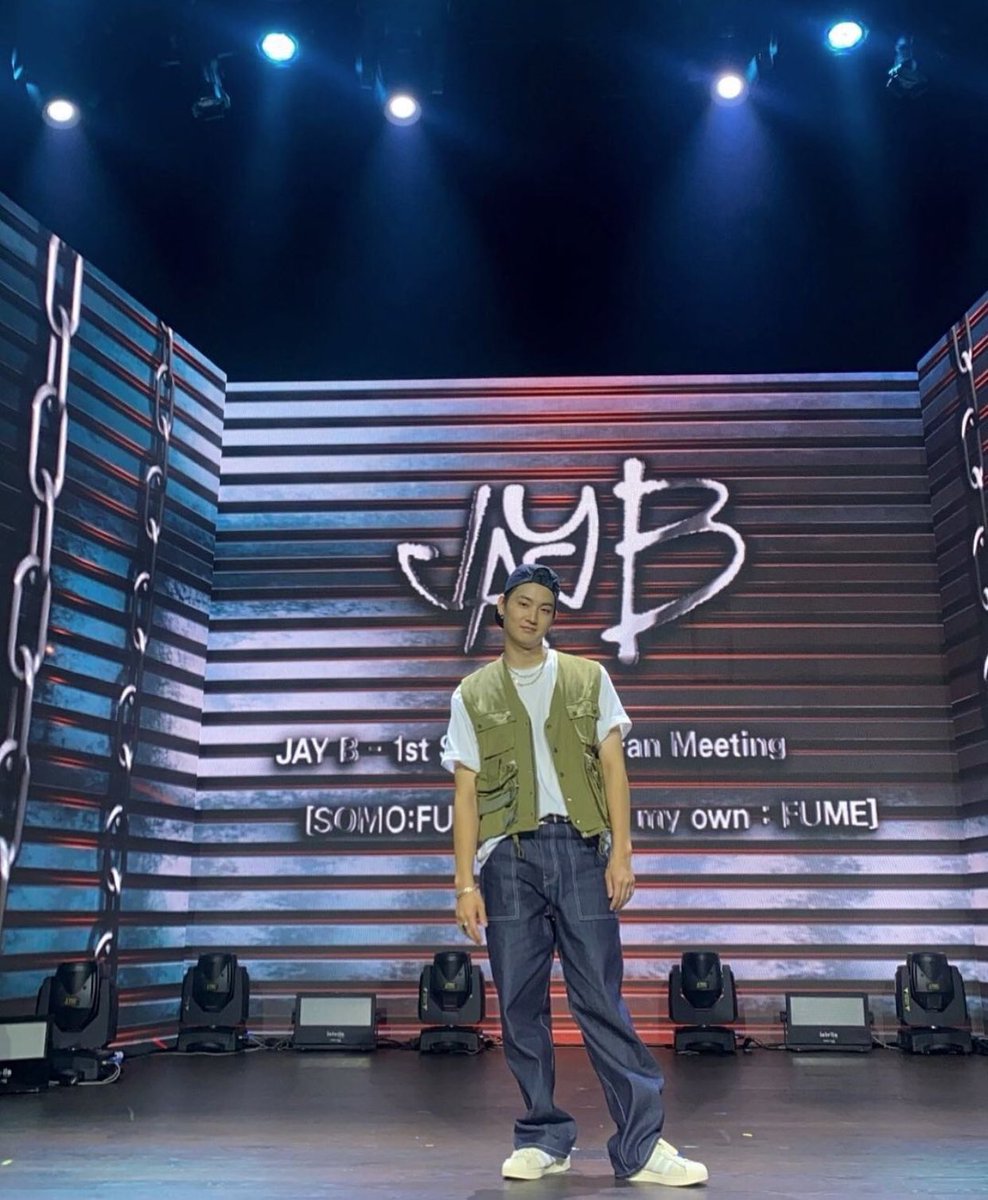 JBDef7jz's tweet photo. I miss you 😘 
#JAYB1stSoloGlobalFanMeeting #JAYB #Jabeom #Def @jaybnow_hr https://t.co/UDhqzGkaD2