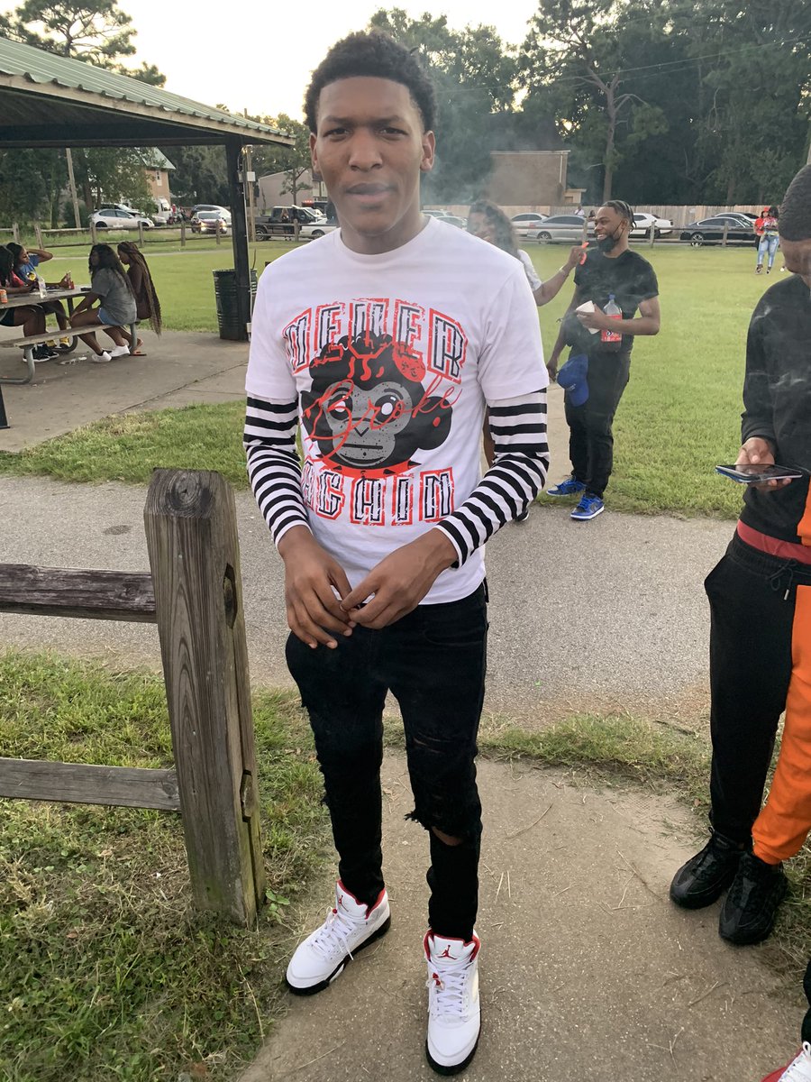 XzavianD's tweet image. Young Turnt Nigga I’m My Mama Son 🤷🏾‍♂️ I Can Go Gram For Gram These Ain’t My Brothers Funds 💰 
#LLMOON ❤️