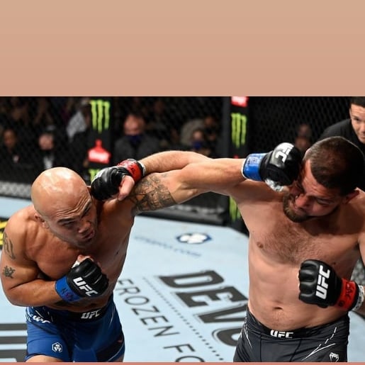 Ringsidedirect's tweet photo. Caption This Picture!!!!
#ufc266 #ufc #ufccombate #ufccommunity https://t.co/EOwWIGHGlK