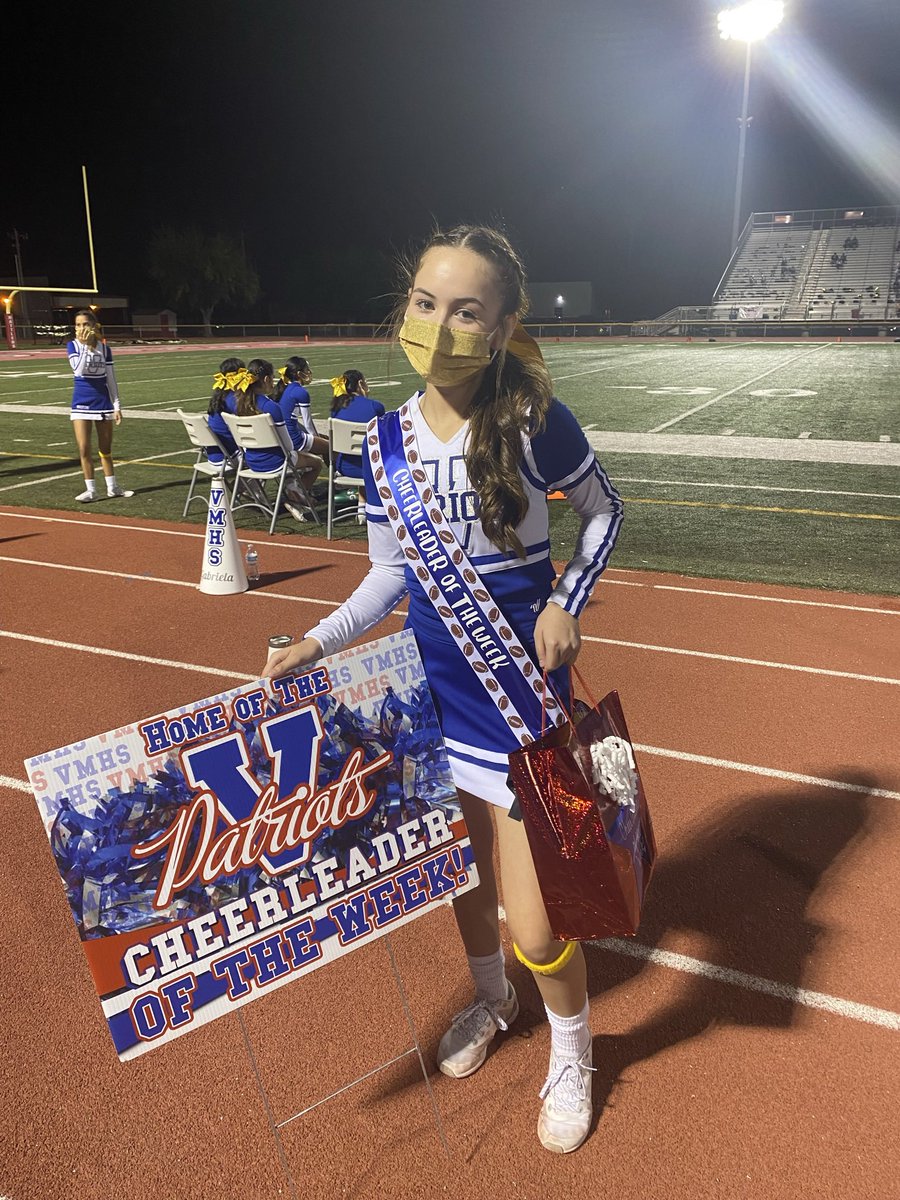 Cheerleaders of the week🤍
