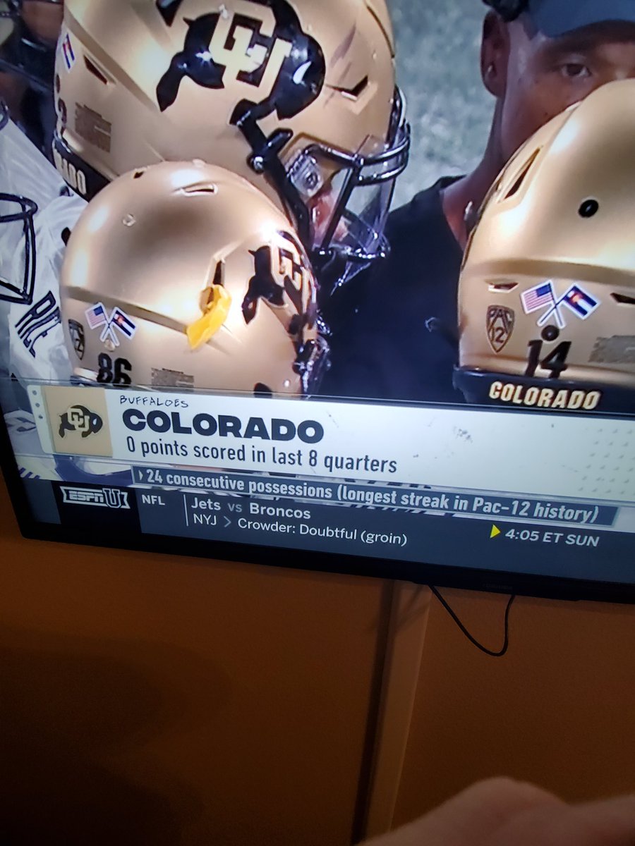Sooner_Soldier's tweet photo. If you booed Rattler or chanted for Caleb, remember it could always be worse
#boomersooner @GabeIkard @soonerleesa #awinisawin #spoiledfanbase https://t.co/flmhO1cVgr https://t.co/jTWD5MFLBx