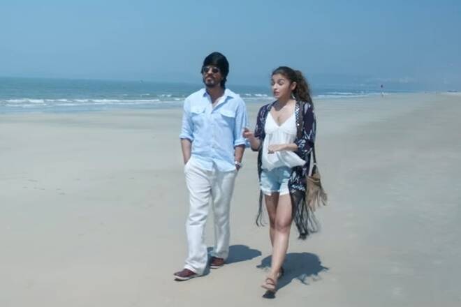 Its_kishmishhh's tweet photo. Dear zindagi not just a movie🎥
A best therapy ❤
#DrJug #Kaira
#AliaBhatt #ShahRukhKhan ❤ https://t.co/hJuRAhYVgS