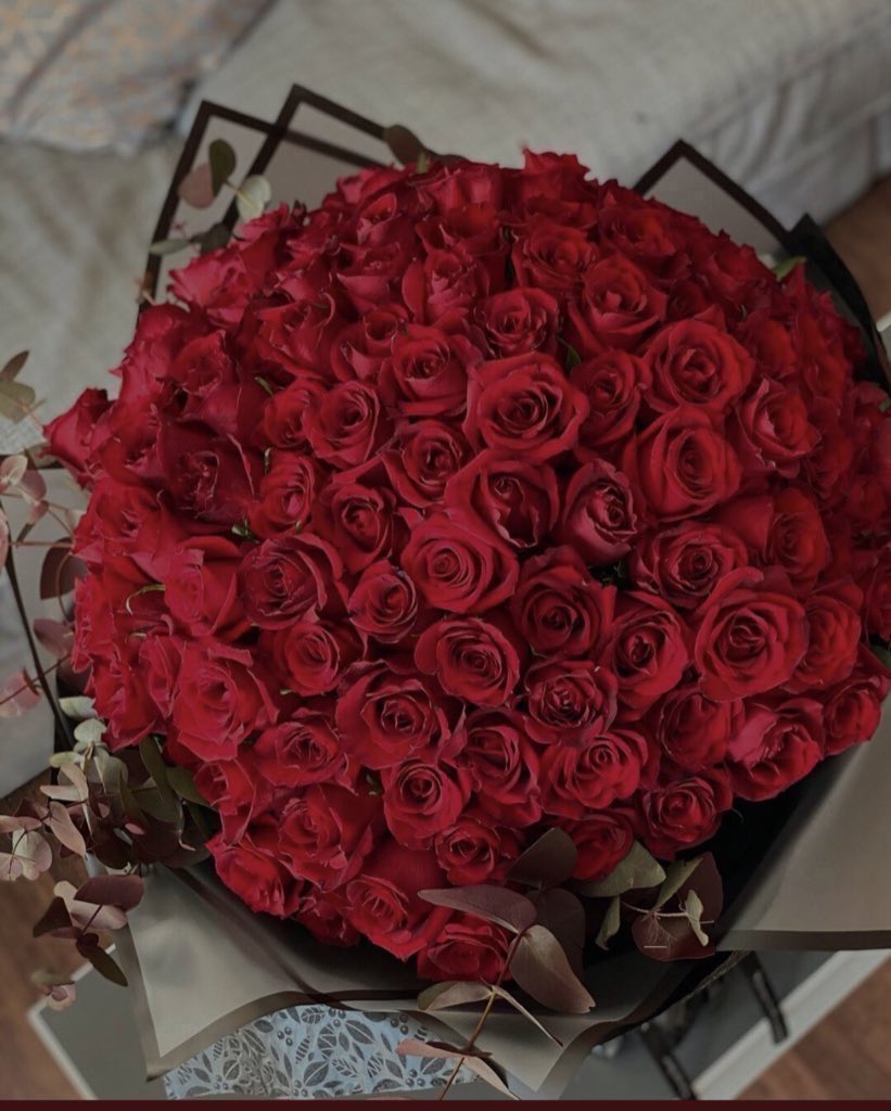 يعلم الله انكم اخجلتوني بكرمكم ولطفكم .
كل الشكر والمحبة والتقدير لكم جميعاً .
يجمعنا وطن واحد نحبه 
دمتم بخير وسعادة وفرح
🇸🇦💚🇸🇦🌹🌹🌹🌹 #بغلف_الرقم_الصعب