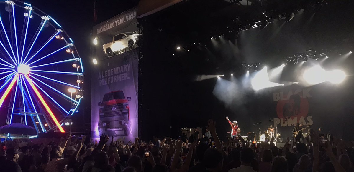 ETXSC's tweet photo. Yo the @BlackPumasMusic put on a fun show tonight at the @StateFairOfTX #livemusic #txmusic https://t.co/UI6xS1fnBz