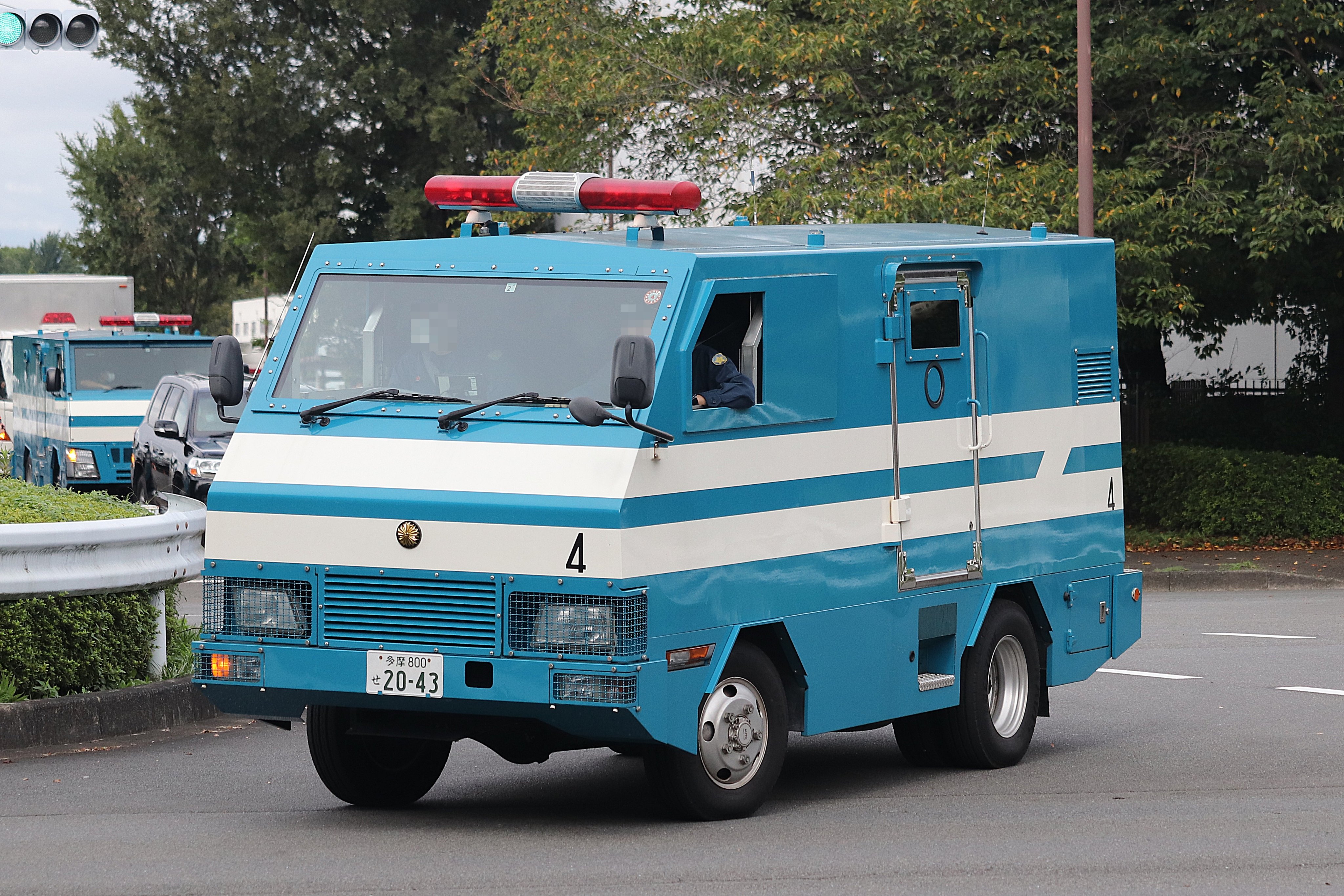 トミカリニューアル警視庁第4機動隊 トミカリニューアル警視庁