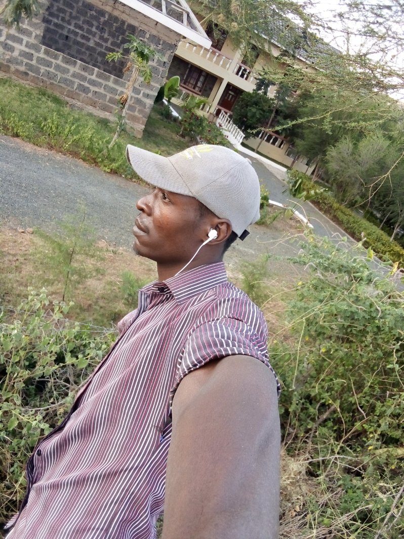 AnoldMidenyo's tweet photo. Wale madem hujifanya wamelala fofo😑 then ukianza kumtoa panty anainua kiuno, si mbarikiwe sana 😂 https://t.co/kNPTWpnHGU