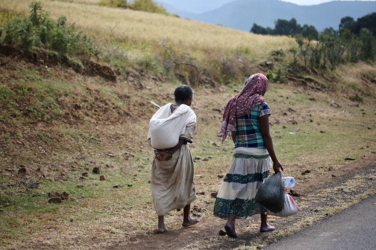 fistulaethiopia's tweet photo. You can change lives just by #walking! 🏃
Thousands of women experiencing #obstructedlabour in #Ethiopia, walk vast distances to reach health facilities - will you sign up to walk in solidarity with them?
Find out more here→ https://t.co/7WLX7Ari24
#WalkforEthiopianMothers https://t.co/ZTL8msuXEy