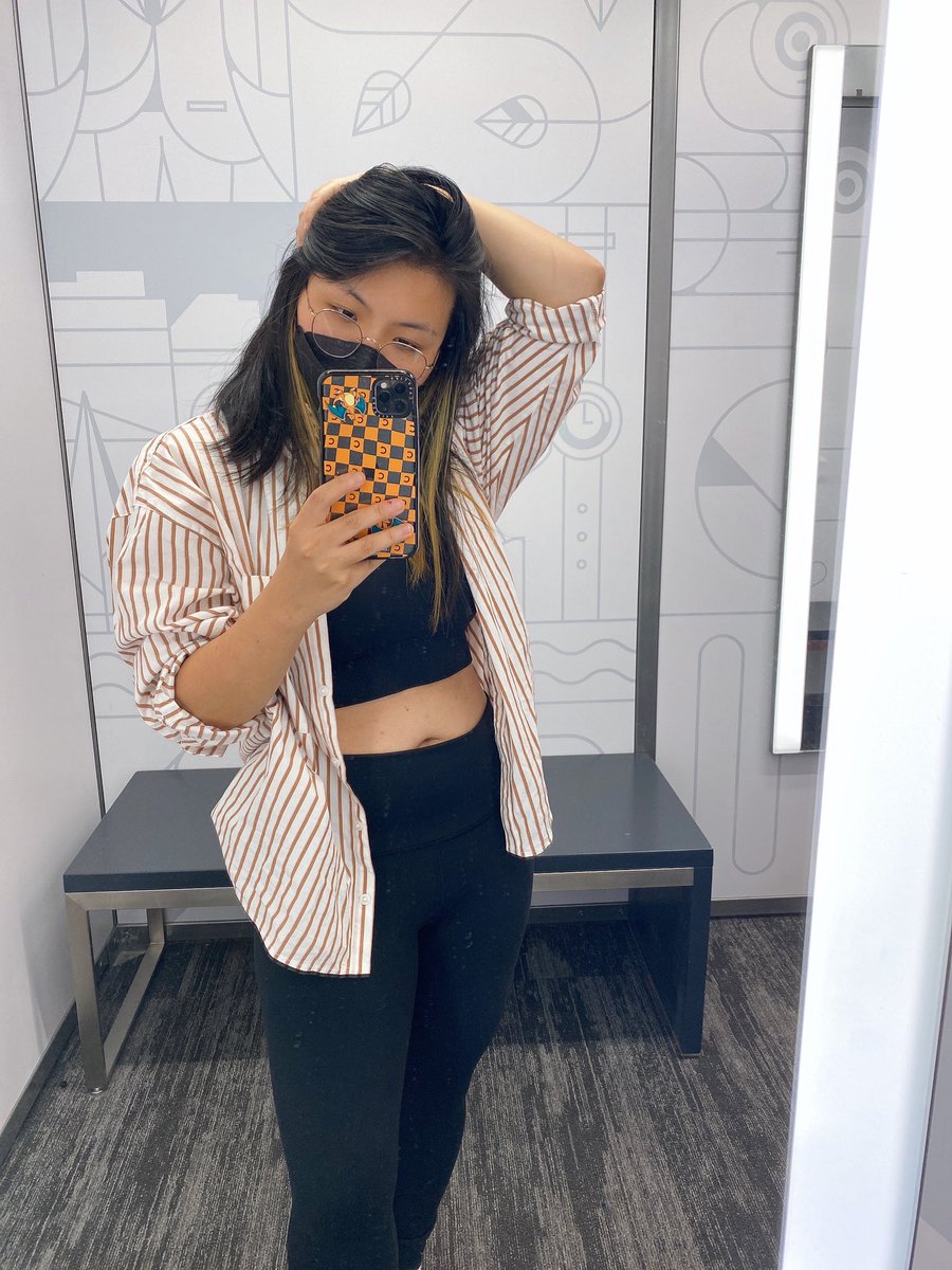 jonjinlim's tweet photo. a girl who can do both, right? https://t.co/jc3lM4dA7Y