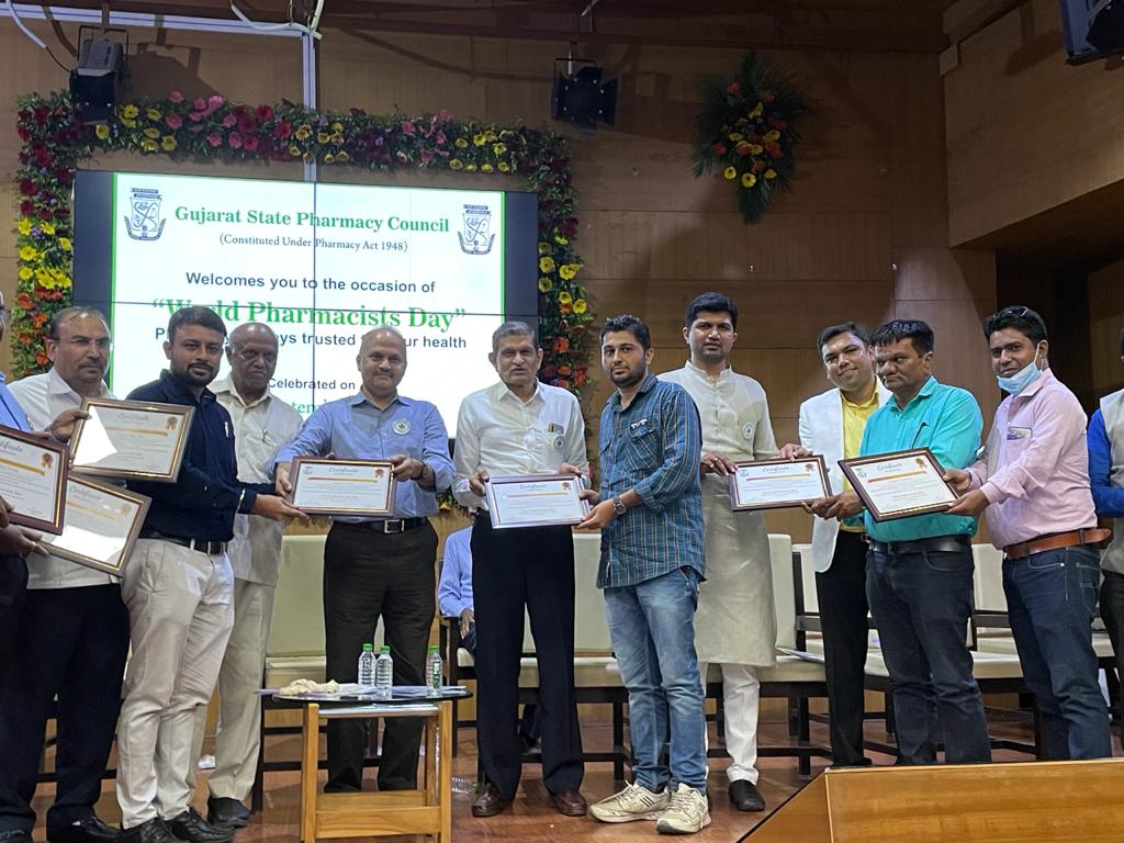 <a href="/govpharmabk/">B.K. District Government Pharmacists Association</a> is very much grateful to <a href="/GSPC_Gujarat/">Gujarat State Pharmacy Council</a> for felicitation of #Pharmacists as #CoronaWarriors on #WorldPharmacistsDay2021. @montu9689 <a href="/DrPrashantkorat/">Dr. Prashant Korat</a> <a href="/PMOIndia/">PMO India</a> <a href="/CMOGuj/">CMO Gujarat</a> <a href="/Pharmadept/">Department of Pharmaceuticals 🇮🇳</a> @Rushikeshmla <a href="/JpShivahare/">JP Shivahare</a> <a href="/mdnhmgujarat/">Mission Director,National Health Mission,Gujarat</a> <a href="/drrajivguptaias/">Dr Rajiv Kumar Gupta IAS (Retd)</a> <a href="/DdoBanaskantha/">DDO Banaskantha</a> <a href="/CollectorBK/">Collector & DM Banaskantha</a>