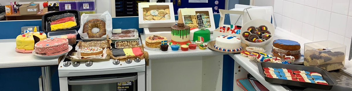 BSM_mfl's tweet photo. Happy European Day of Languages!! On Friday we celebrated with a ‘European Bake Off’ competition. Here are some of your fabulous creations!! Excited to find out the winners⭐️🇬🇧🇫🇷🇩🇪🇵🇱🇮🇹🇭🇺🇱🇻🇪🇺⭐️#EuropeanDayOfLanguages #bsm #wherewilllanguagestakeyou https://t.co/qbPJhCUL4y