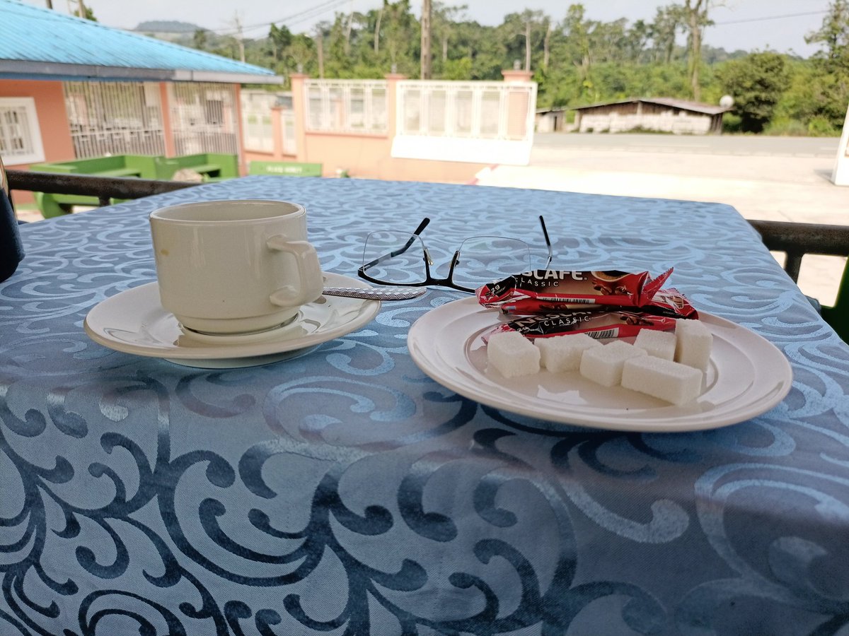 Maxewell's tweet photo. Bon dimanche depuis Osskama #PavillonDorian.
#G2 #Akieni #Okondja #Clao #Touriste #DestinationGabon #Nescafe #Cafe https://t.co/EHeI3ekooM