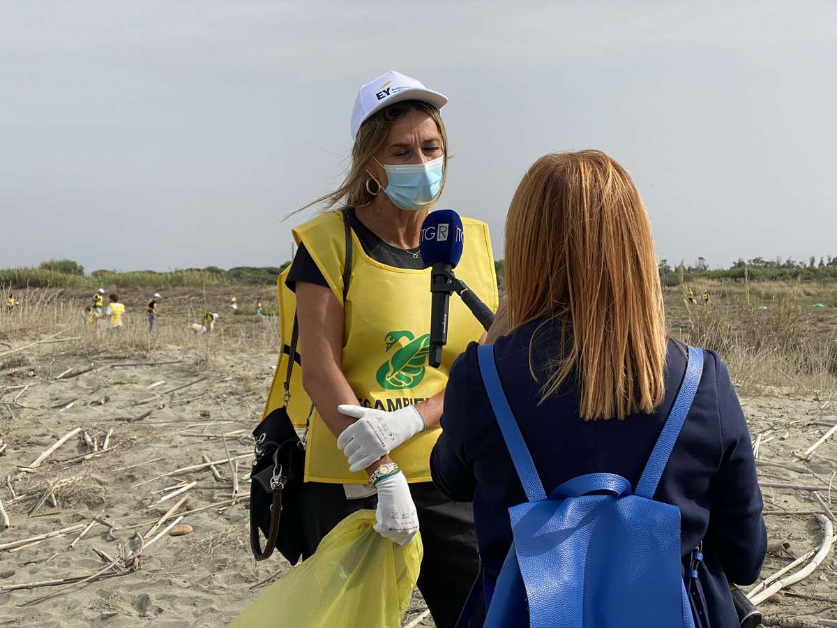 Terzo giorno di impegno per #puliamoilmondo nel Lazio. Oggi grande iniziativa a #cocciadimorto con diretta <a href="/TgrRaiLazio/">Tgr Rai Lazio</a> e i dipendenti di <a href="/EY_Italy/">EY Italy</a>
