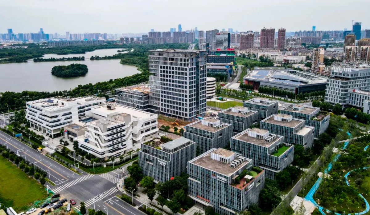 HefeiChina's tweet photo. In 2020, the #GDP of #Hefei Economic and Development Zone was 111.4 billion yuan ($17.22 billion), accounting for 11.1 percent of the city’s GDP. It ranked 11th among 218 national economic and development zones across the country. #HefeiDevelopment https://t.co/VXHbtl27hz