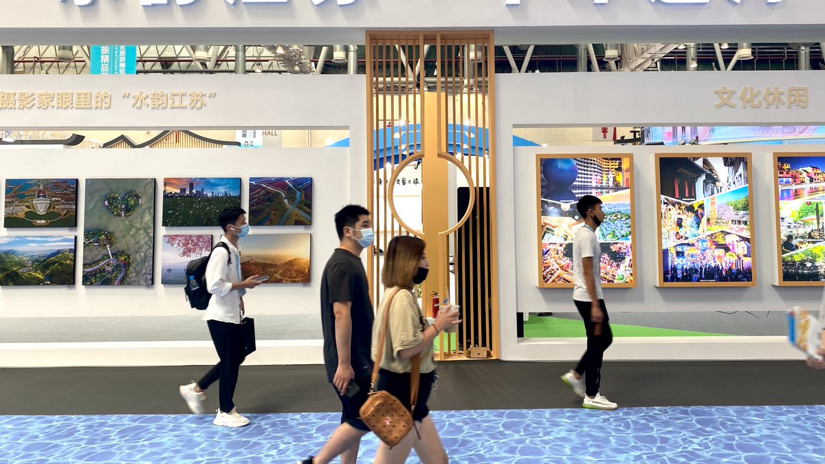 GoJiangsu's tweet photo. The third Grand Canal Culture and Tourism Expo welcomed over 136,000 visitors, and 270 million people attended the event online. The expo helps promote cultural and tourism exchanges and cooperation between countries involved in the #BeltandRoad Initiative. #GrandCanalInJS https://t.co/0NAh5ISkkR
