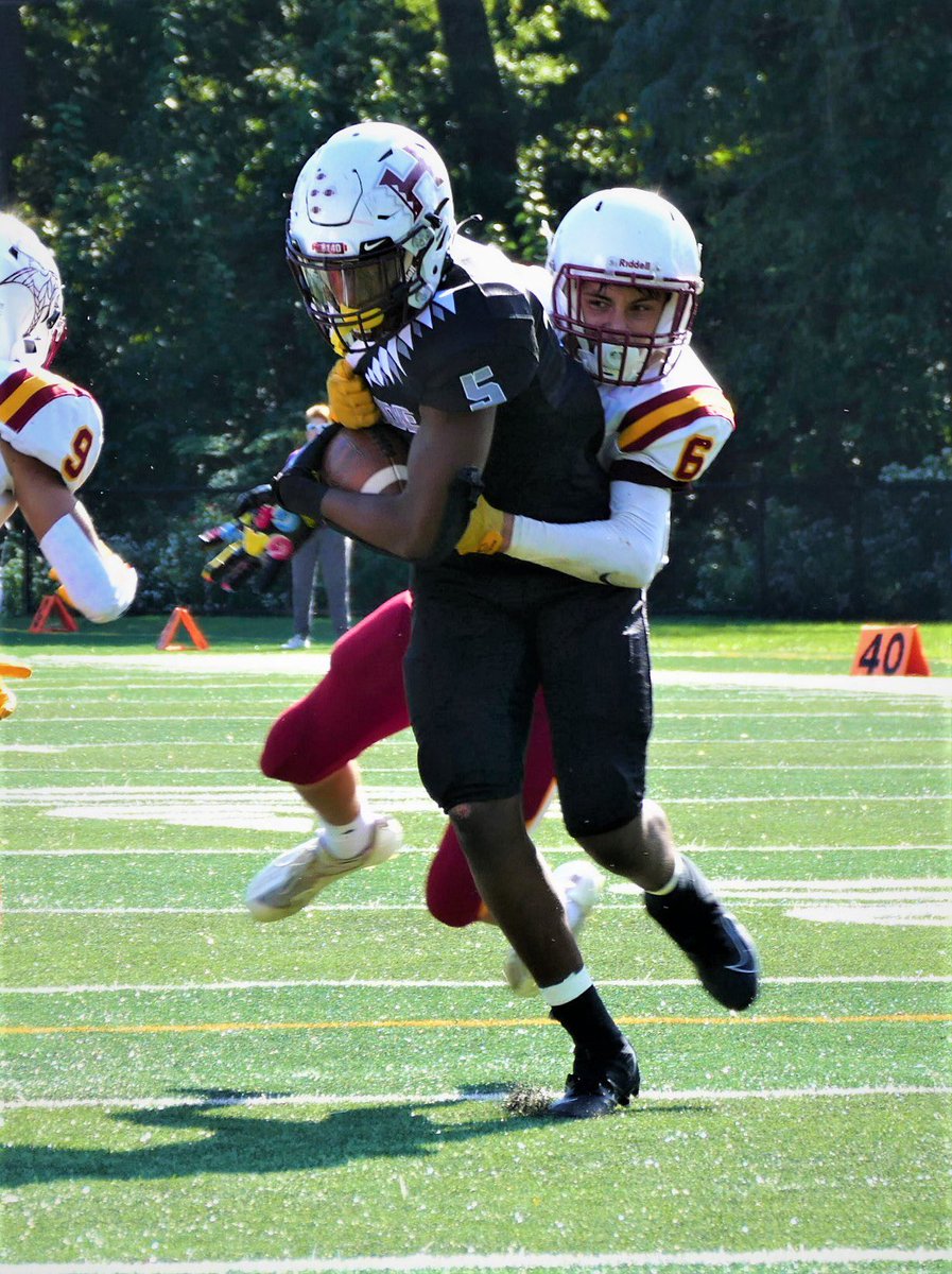 NANNPHOTO51's tweet photo. NJ HS Football Hillside vs Voorhees photos & Digital at https://t.co/ex6QCy9kKN #njhsfootball #NJHSSPORTS #HillsideHS #VoorheesHS #HillsideCommetsFB #VoorheesAthletics https://t.co/zG10X26Wpv