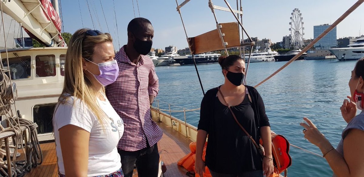 ConchiAbellan_'s tweet photo. Visitamos el barco Astral de @openarms_fund junto a @Serigne_Mbaye_.

Vuestra increíble labor salvando las vidas de los más vulnerables son una inspiración para todos. Y una bofetada de realidad ante la parálisis de las instituciones europeas. https://t.co/XumLwUiuYg
