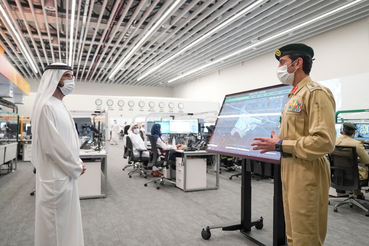 HHShkMohd's tweet photo. خلال زيارة غرفة عمليات إكسبو استعداداً لانطلاق الحدث الكبير .. ١٣٤ فريقا من  ٩٥ جنسية يعملون كفريق عالمي واحد لإطلاق حدث عالمي رائد في دولة جمعت العالم في وقت ومكان واحد.. الحدث الأجمل سيكون علامة فارقة في تاريخ إكسبو بإذن الله .. https://t.co/5OQnBoeZKK