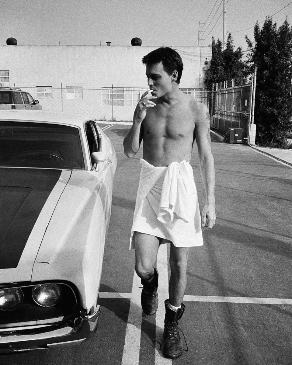 WhiteDisc_'s tweet photo. Johnny Depp (1995) https://t.co/wwZr8W6dZd