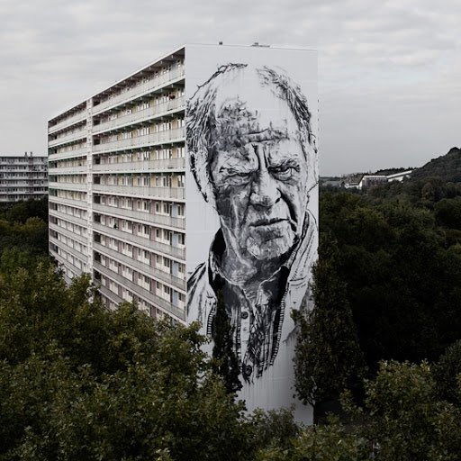 Voor #GROOT moet je <a href="/gemeenteheerlen/">Gemeente Heerlen</a> zijn. Een waar openlucht mural museum. De Street Art hoofdstad van Nederland. Ook murals met als thema mijnverleden. #COLLECTIEVISSEN @collectievisse <a href="/museummedia_nl/">Volg de museumwereld</a> heerlen.nl/attracties/att… <a href="/HeerlenMijnStad/">HeerlenMijnStad</a>