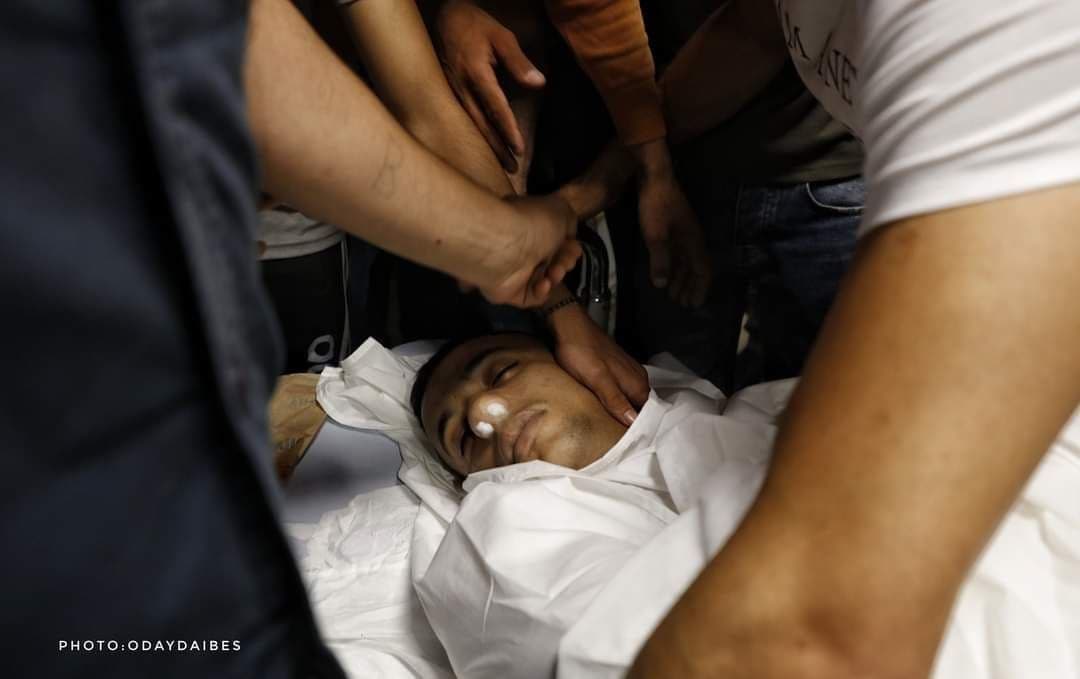 ESafadpal's tweet photo. Photos | Family members and friends bidding a farewell to martyr Osama Soboh, who was shot dead by IOF soldiers during a raid of Burqin village in the occupied West Bank early today morning. https://t.co/LkGYmomkb7