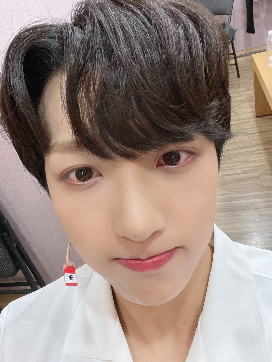 UP10TION's tweet photo. 기철이 눙물셀카💦

#업텐션 #UP10TION #선율 #SUNYOUL https://t.co/HVJSVx9P7h