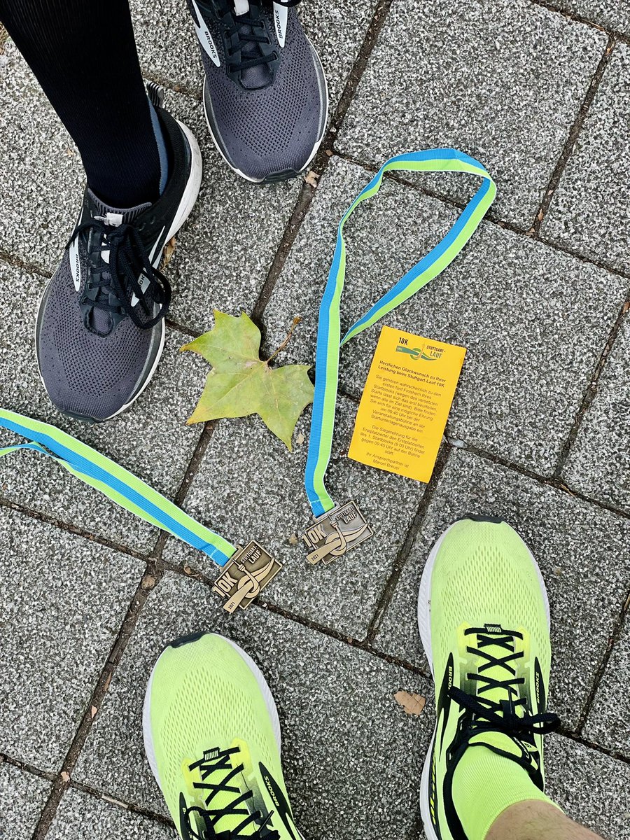 lukizzl's tweet photo. Endlich wieder ein gemeinsamer #StuttgartLauf bei besten Bedingungen โ๏ธ โฆ dieses Jahr in der @StuttgartLauf-10k-Edition ๐๐ปโโ๏ธ๐๐ปโโ๏ธ๐โโ๏ธ๐๐พ๐๐พโโ๏ธ ๐๐ผโโ๏ธ๐๐ผโโ๏ธ#RUN711 #laufzeitSTR
Und jetzt, wรคhlen gehen! Solidaritรคt mit der Zukunft zeigen ๐ณ #btw21
#running #marathon #runhappy https://t.co/7jePR6E8WN