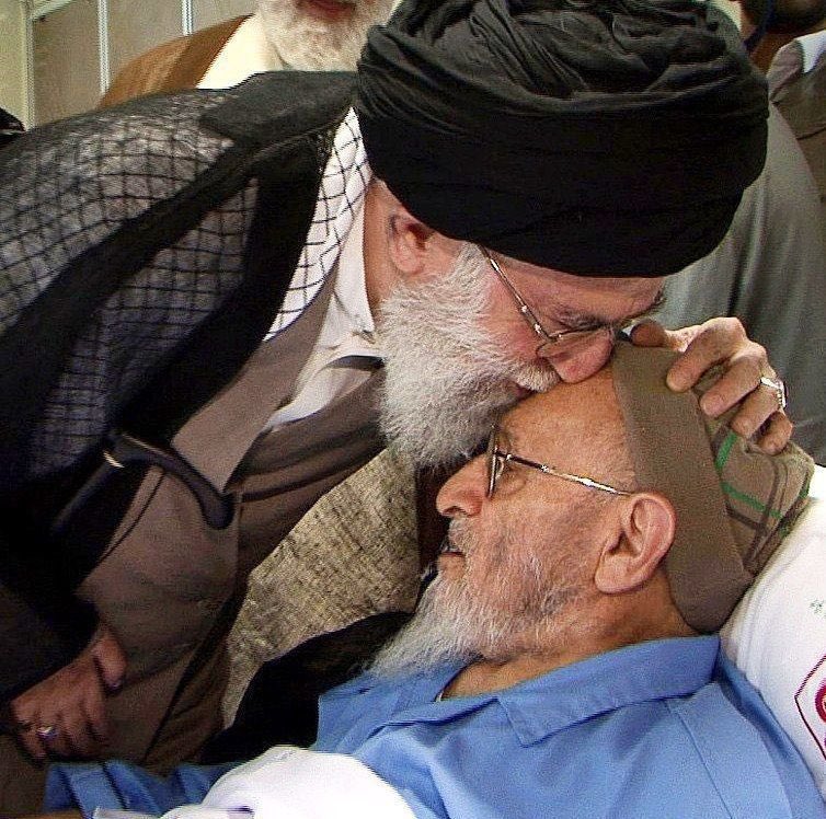 PayamMedia_in's tweet photo. Prominent Iranian scholar Hassan Hassanzadeh Amoli has passed away at the age of 93.
#حسن_زاده_آملی https://t.co/c9yMQB7exY