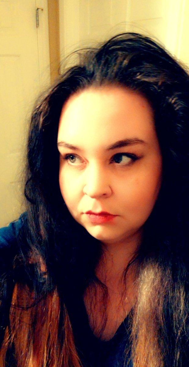 Liabra's tweet photo. Pump up the volume. Pump up. Pump up the volume.
#deconstructinghair #endofthenight #thefloof https://t.co/TR9soGkfYr