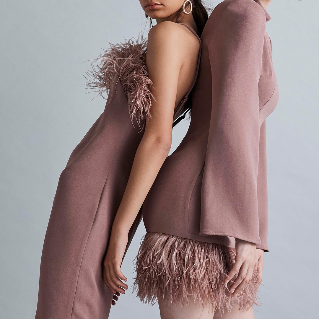 tryanostore's tweet photo. Modern Minimalism✨ Meet the Harley dress and Aniyah dress from #Elliatt. A chic take on AW21's most wanted styles, available in-store &amp; online.
أناقة عصرية ✨ تعرفي على فستان Harley وفستان Aniyah من #Elliatt. اكتشفي تصاميم خريف شتاء 2021 في #ترايانو وعلى موقعنا الإلكتروني. https://t.co/5k6C7yeoOQ