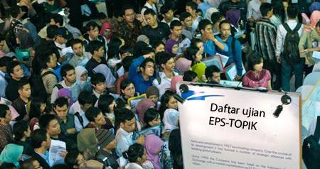HerryDelta3's tweet photo. Hanya rindu tanggung jwb negara,tp apalah daya pemangku jabatan menganggap kami bkn siapa2,hingga mereka merampas hak kami utk bekerja,saling lpas tangan seolah kami hanya sampah tak berguna,mereka lupa kamilah calon pahlawan devisa negara
@jokowi @KomisiIX @NajwaShihab
#savecpmi https://t.co/LzCIVoVWln