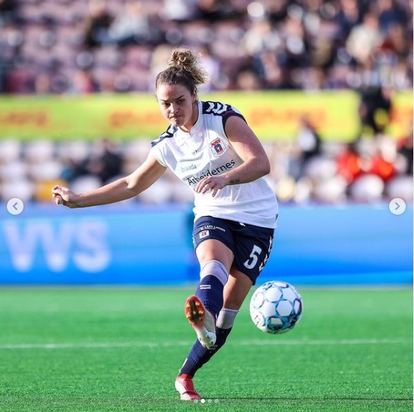 Beyond 90 (@beyond90au) on Twitter photo 🇦🇺 AUSSIES IN DENMARK 🇩🇰
<a href="/HeyAngieBeard/">Angela Beard</a> & Clare Wheeler started in <a href="/FortunaHjorring/">Fortuna Hjørring</a>'s 2-2 draw with leaders <a href="/hbkogedk/">HB KØGE</a>. <a href="/IndiahRiley/">Indi</a> played the last 32', and <a href="/alexandra_huynh/">Alexandra Huynh</a> was named on the bench
<a href="/jen_mccormick/">Jenna McCormick</a> played 90' in <a href="/AGFFodbold/">AGF</a>'s 3-1 away loss to <a href="/FCNordsjaelland/">FC Nordsjælland 🐯</a> 🇦🇺 AUSSIES IN DENMARK 🇩🇰
<a href="/HeyAngieBeard/">Angela Beard</a> & Clare Wheeler started in <a href="/FortunaHjorring/">Fortuna Hjørring</a>'s 2-2 draw with leaders <a href="/hbkogedk/">HB KØGE</a>. <a href="/IndiahRiley/">Indi</a> played the last 32', and <a href="/alexandra_huynh/">Alexandra Huynh</a> was named on the bench
<a href="/jen_mccormick/">Jenna McCormick</a> played 90' in <a href="/AGFFodbold/">AGF</a>'s 3-1 away loss to <a href="/FCNordsjaelland/">FC Nordsjælland 🐯</a>