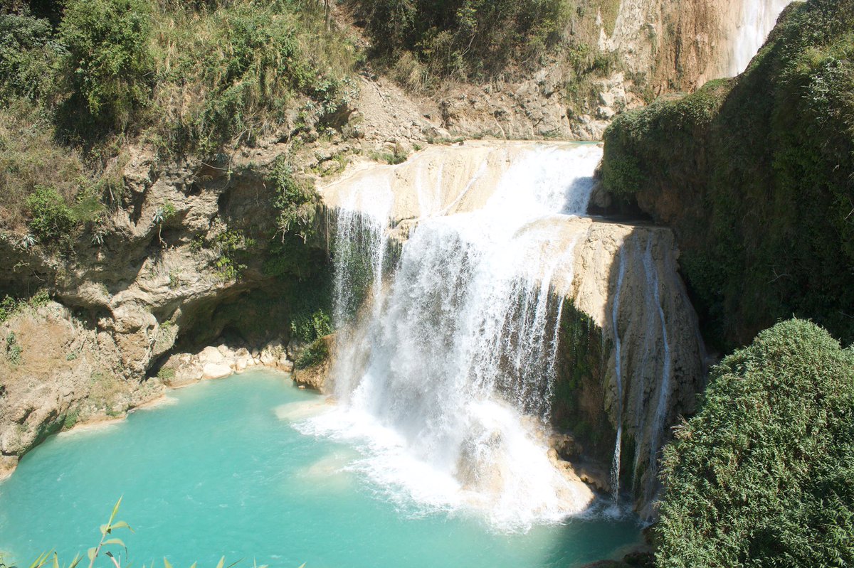 La Cascada Velo de Novia en el estado de Chiapas, México 🇲🇽 en el año 2017.  #chiapas #mexico #travelblogger #wanderlust #instatravel #phototravel #elchiflon #cascada #waterfall #chiapas